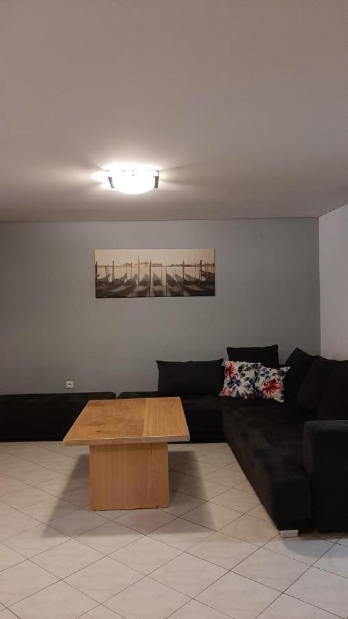 קריקווניצה Moderne Souterrainwohnung מראה חיצוני תמונה