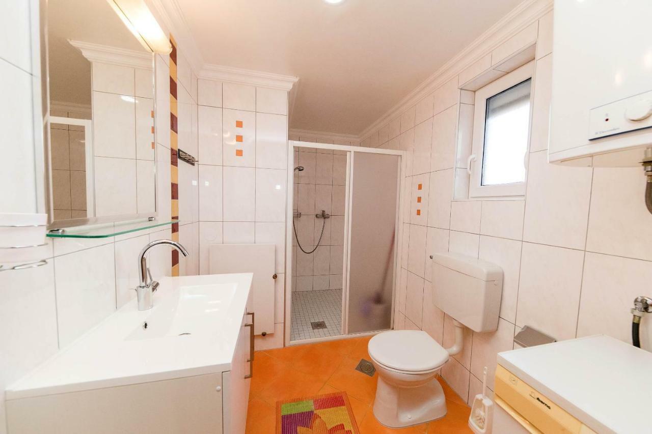 קריקווניצה Moderne Souterrainwohnung מראה חיצוני תמונה